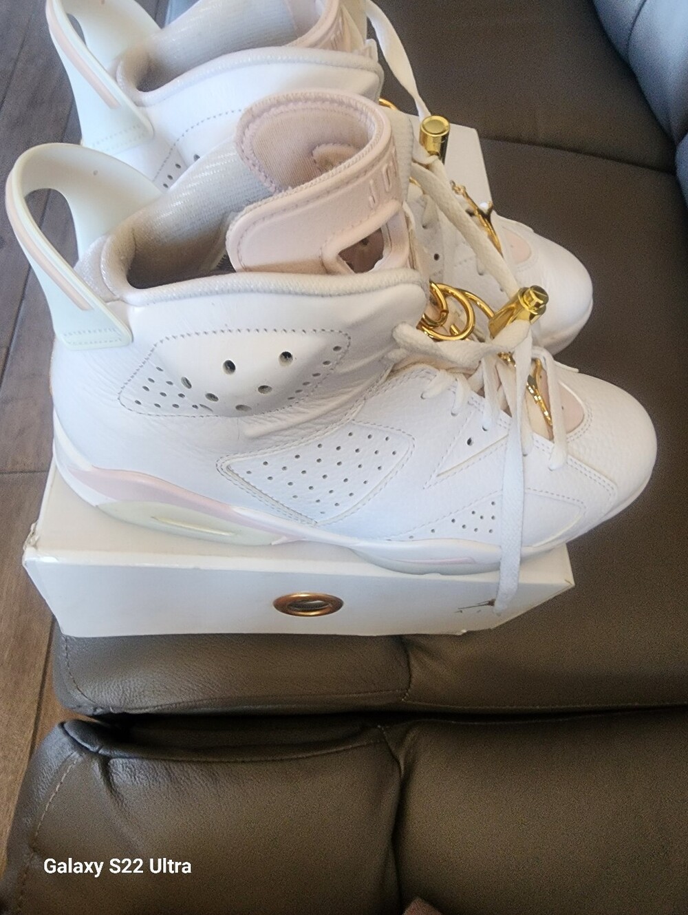 Women’s High-Top Jordans Retro Like New